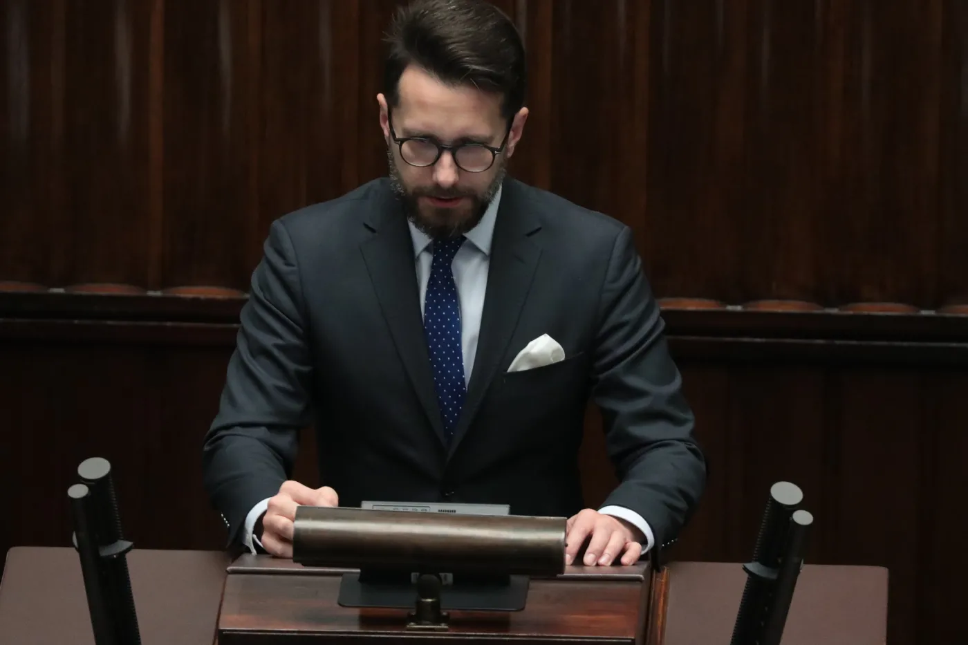 Fogiel: Raport komisji smoleńskiej nie odpowiada na pytanie, kto podejmował działania - to wciąż jest przed nami