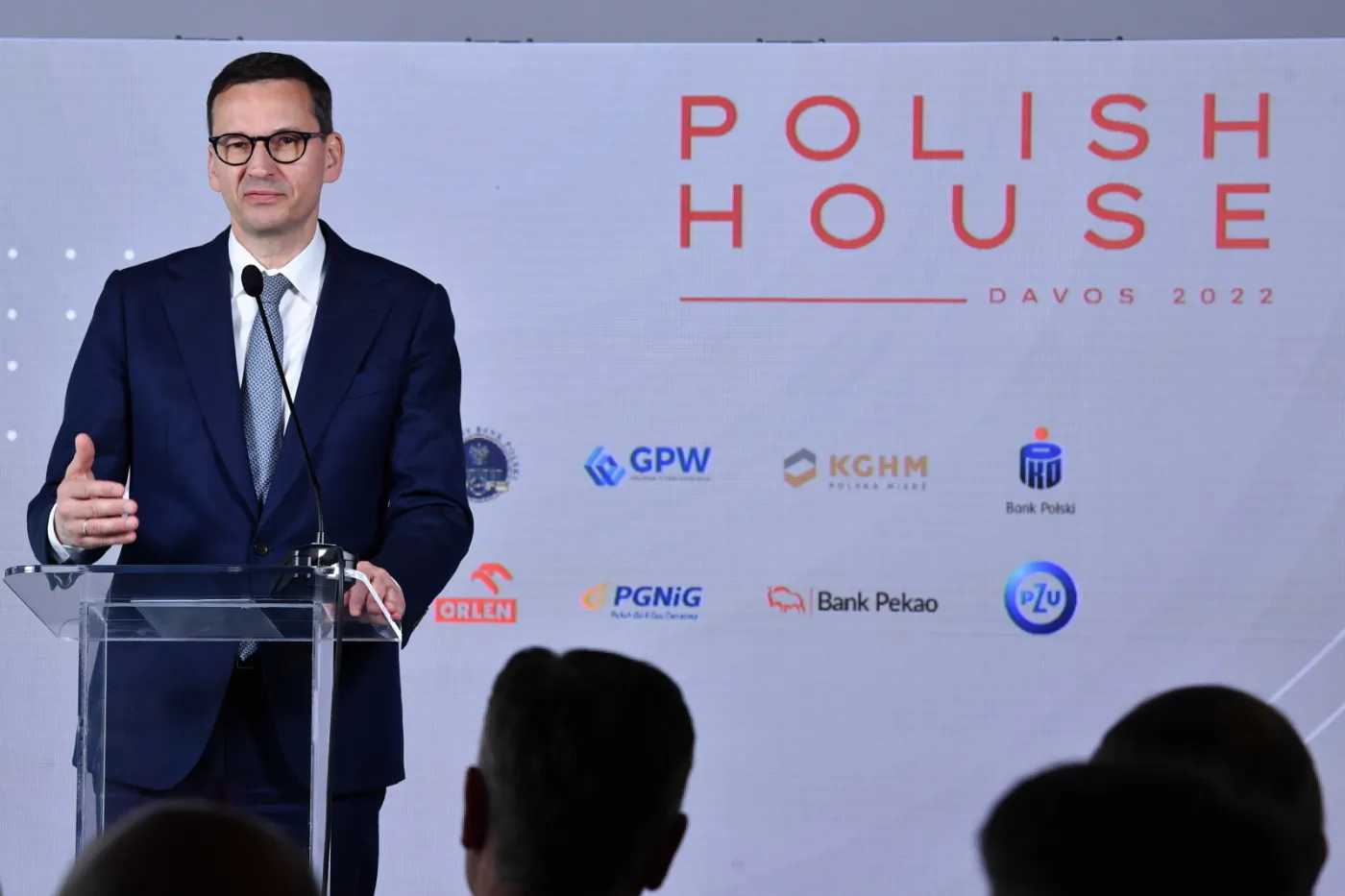 Premier w Davos: 30 lat temu Zachód wyciągnął do nas rękę, dziś polskim obowiązkiem jest wyciągnięcie dłoni do Ukrainy