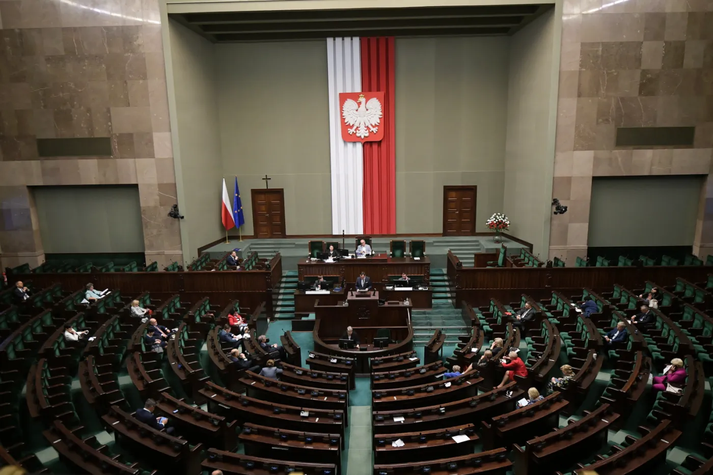 Czy napaść Rosji na Ukrainę uzasadnia zmianę w konstytucji?