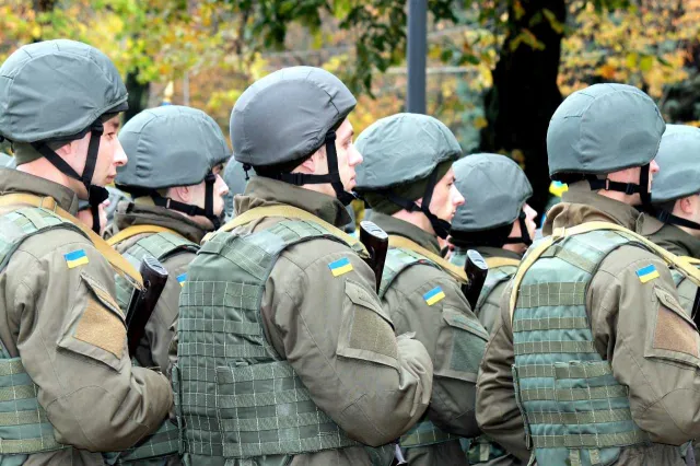 Senat proponuje: Nie karać polskich ochotników walczących dla Ukrainy