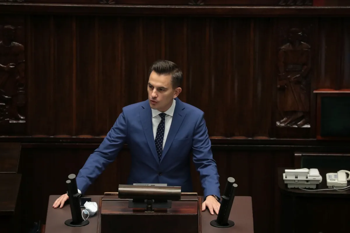 KO po wyroku TSUE: Premier musi odwołać szefa MS albo sam podać się do dymisji
