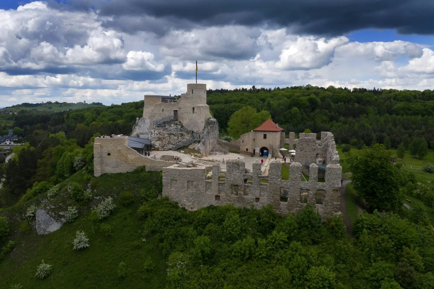 1-zamek-rabsztyn-37379140.jpg