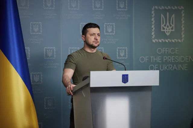Zełenski: Zbombardowanie szpitala położniczezgo "zbrodnią wojenną"