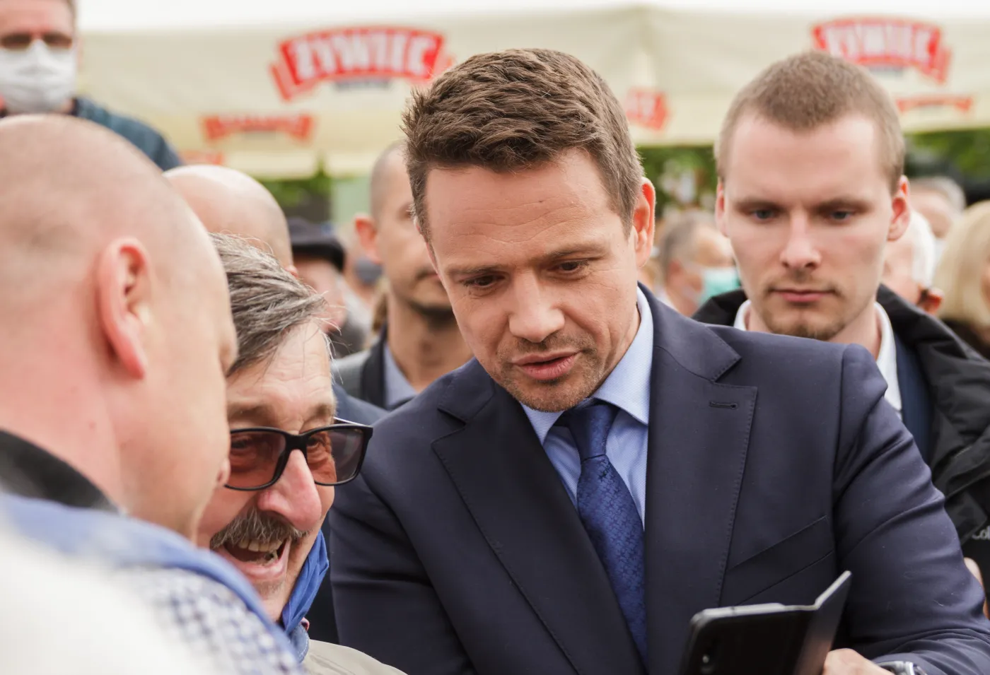 Trzaskowski: Nie będzie podwyżek czynszów mieszkań komunalnych, w których przyjmowani są uchodźcy