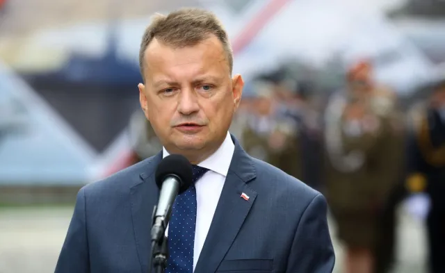 Szef MON zatwierdził umowy wykonawcze na zakup czołgów i armatohaubic od Korei Płd.