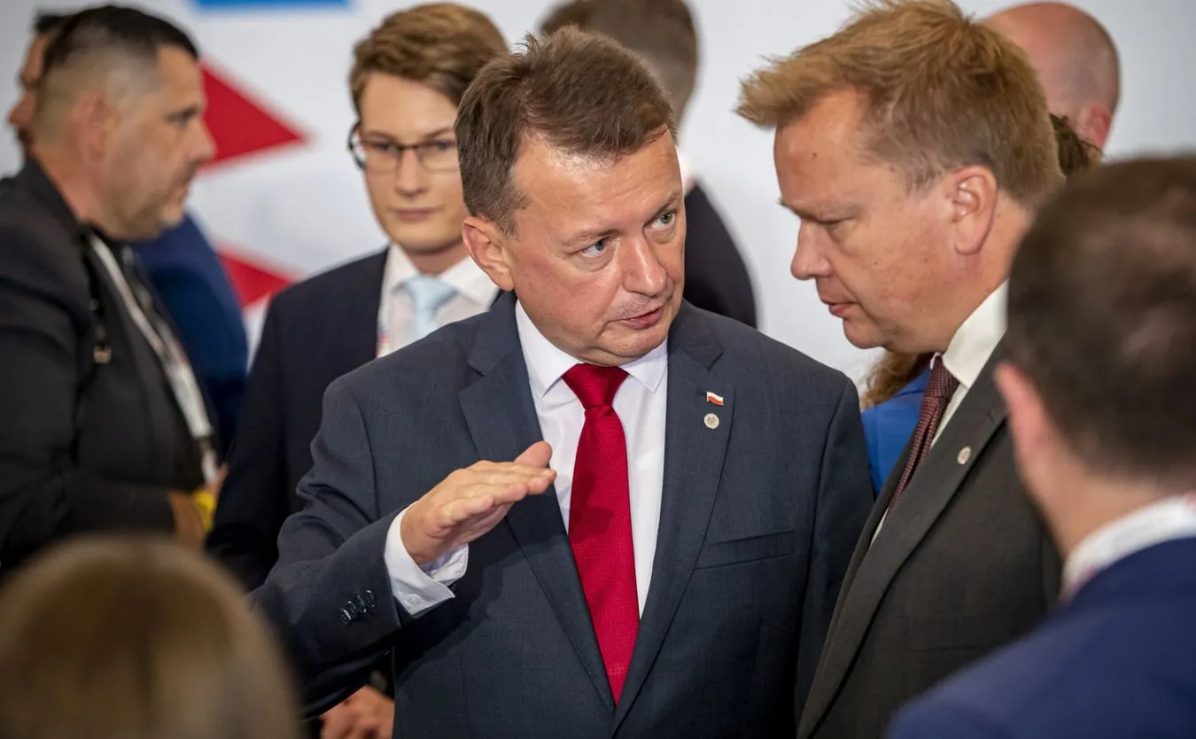 Szef MON za refundacją przez UE zakupów zbrojeniowych spoza Unii