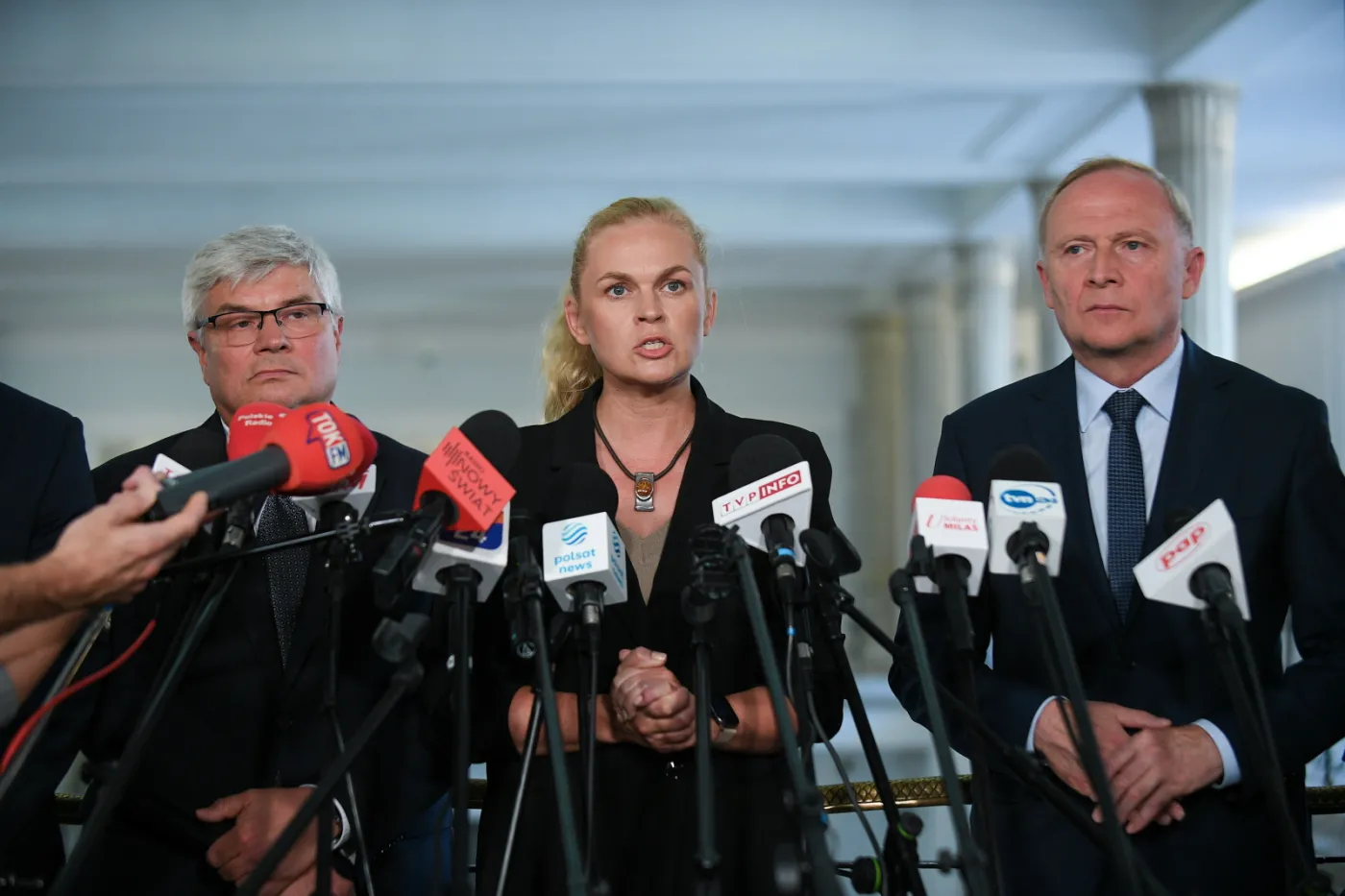 Posłowie KO chcą zwołania posiedzenia sejmowej komisji obrony ws. podkomisji smoleńskiej