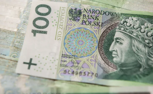 Alimenty: Czy płaca minimalna i stawka godzinowa chronią przed potrąceniami?
