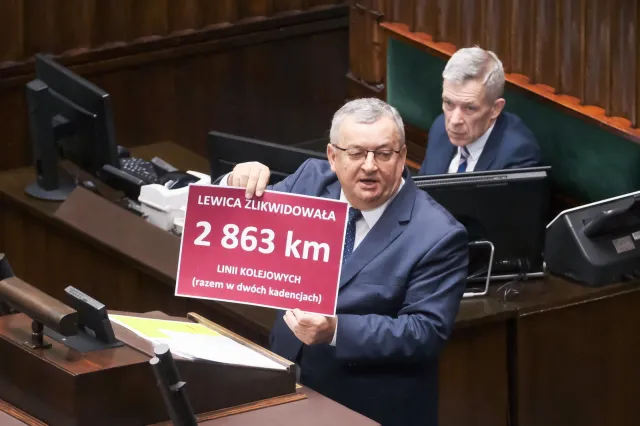 Podwyżka cen biletów PKP Intercity. "Gdyby nie dotacje rządowe, wyniosłaby 50 proc."