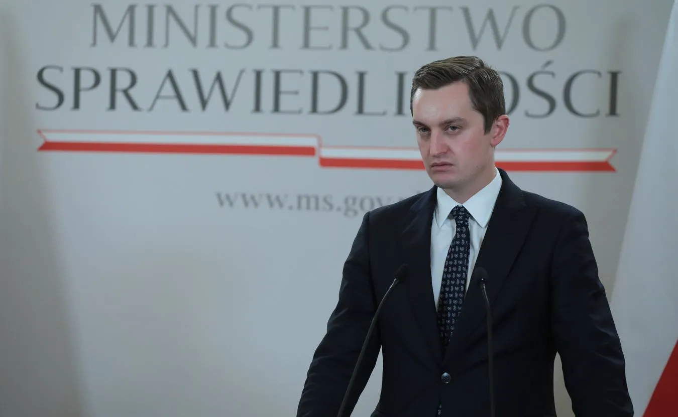Kaleta: UE żąda, żeby w polskich sądach zapanowała anarchia