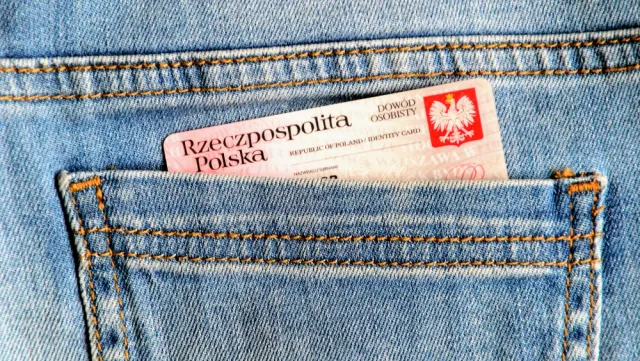 Dowody osobiste z odciskami palców. Testowy start systemu 7 listopada [TRZY PYTANIA]