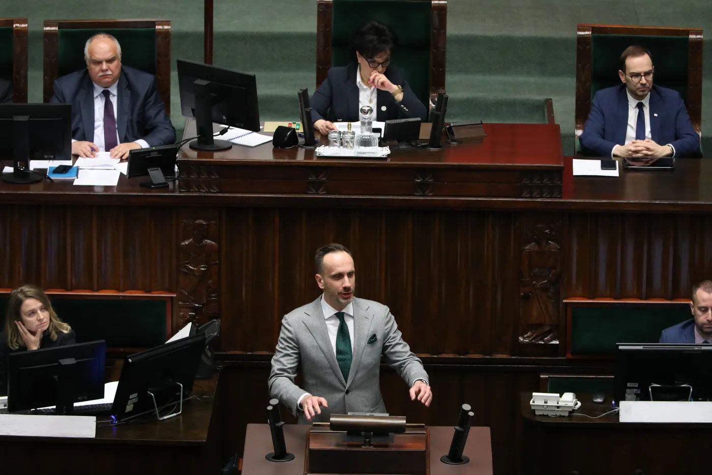 Nagana dla Janusza Kowalskiego od sejmowej komisji etyki. Chodzi o jego wpisy dotyczące dzieci i "ofiar tęczowej ideologii"