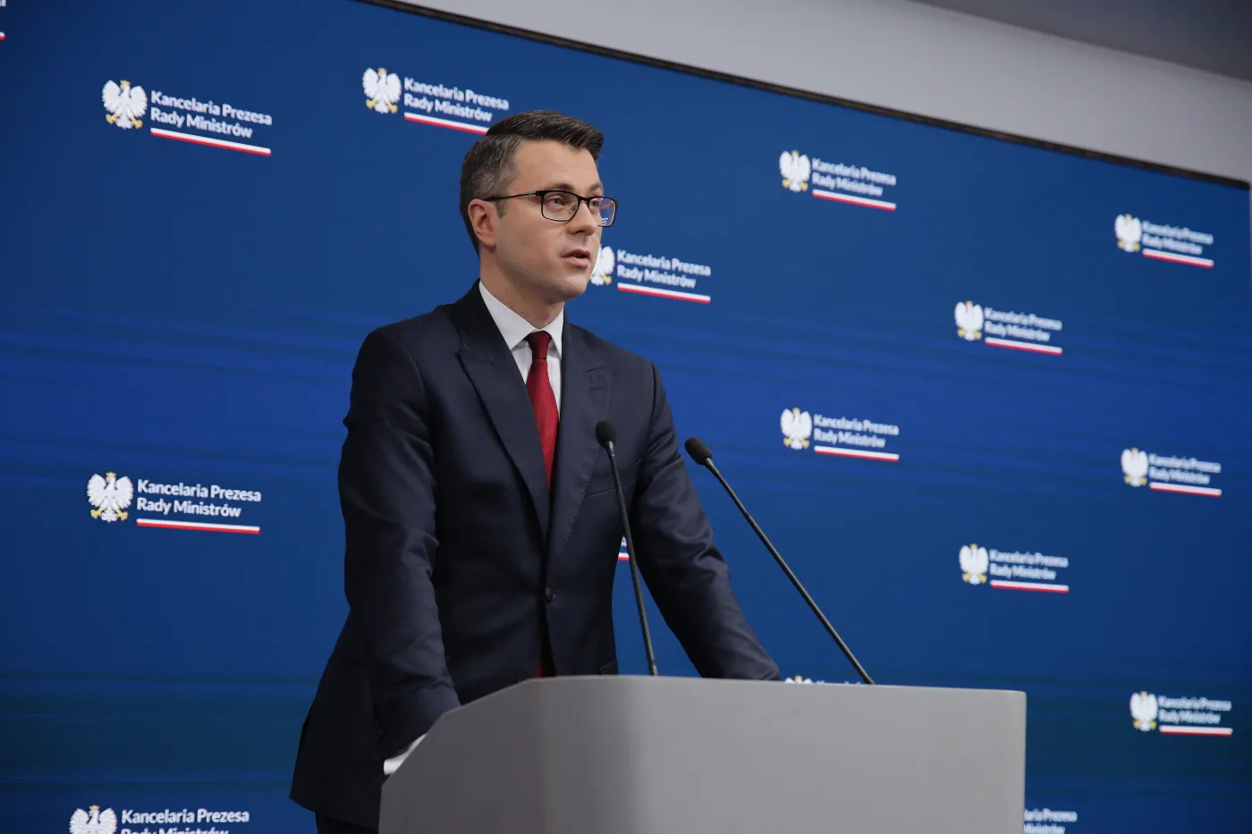 Dymisja szefa MON? Rzecznik rządu wyjaśnia