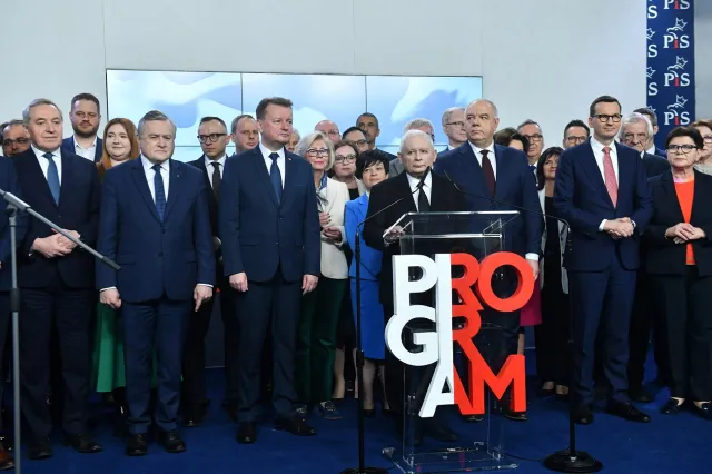Ministrowie w kolejce po mandaty. Skąd mogą wystartować prominentni politycy PiS?