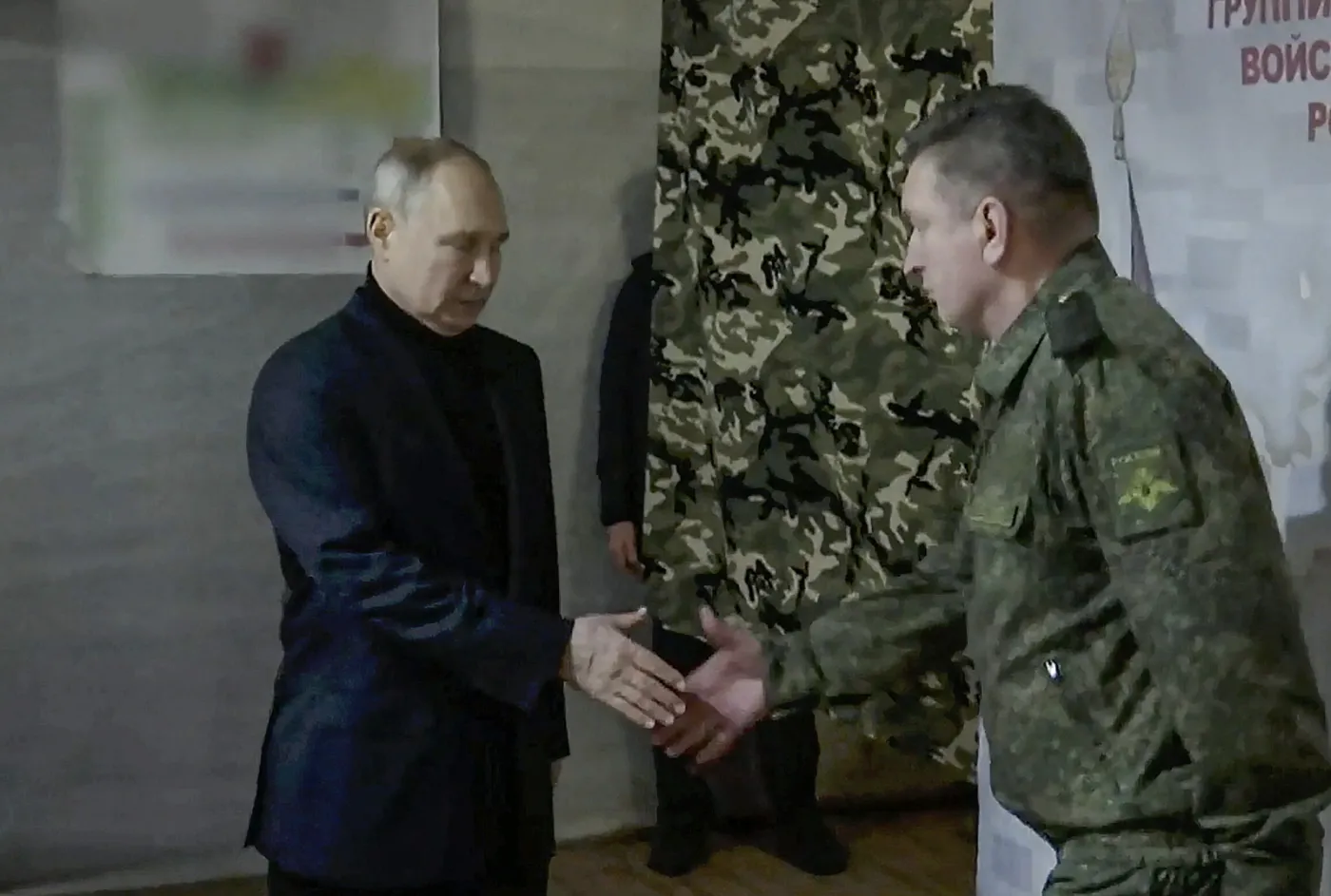 Putin przyjechał na front. Co było powodem?