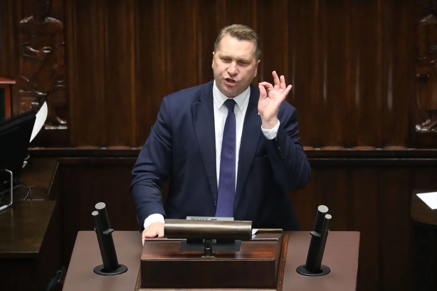 "Kto dziadował na Polsce i Polakach?". Czarnek miażdżąco o opozycji i sukcesie 500 plus