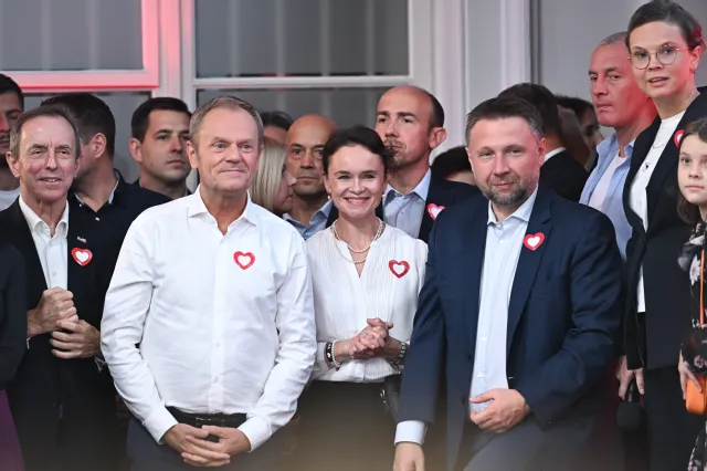 PiS zwyciężył, ale to opozycja świętuje