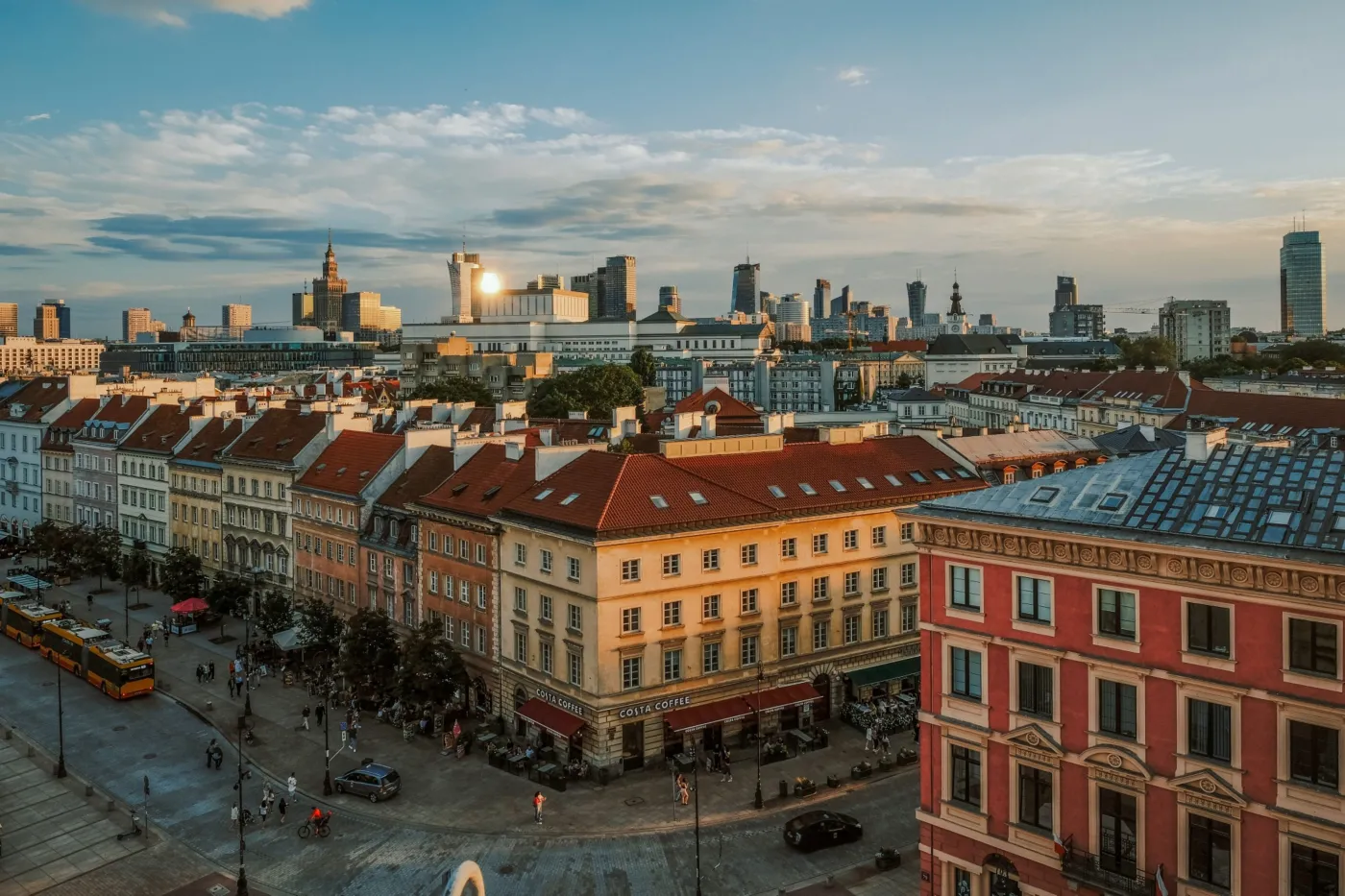 CBOS: 33 proc. uważa, że sytuacja w kraju zmierza w dobrym kierunku; 51 proc., że w złym