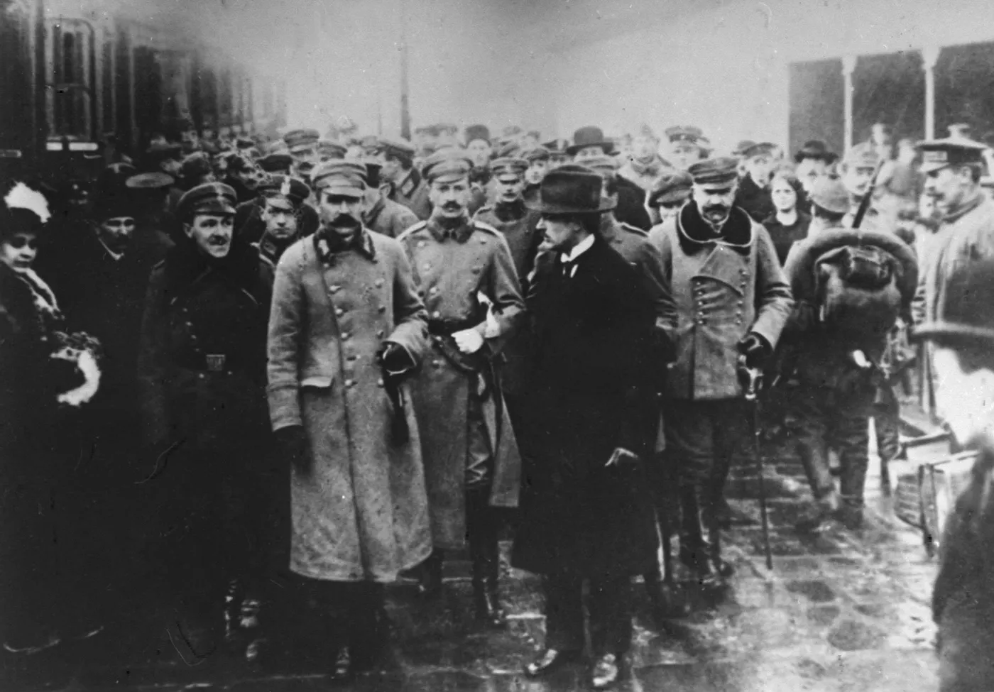 Powitanie komendanta Józefa Piłsudskiego na Dworcu Wiedeńskim w 1916