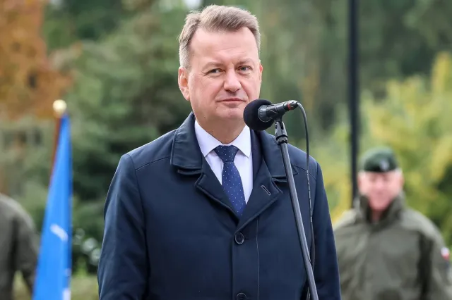 Szef MON: Nie dość, że chcą redukować wojsko, to planują oddanie spraw obronnych w ręce urzędników z Brukseli