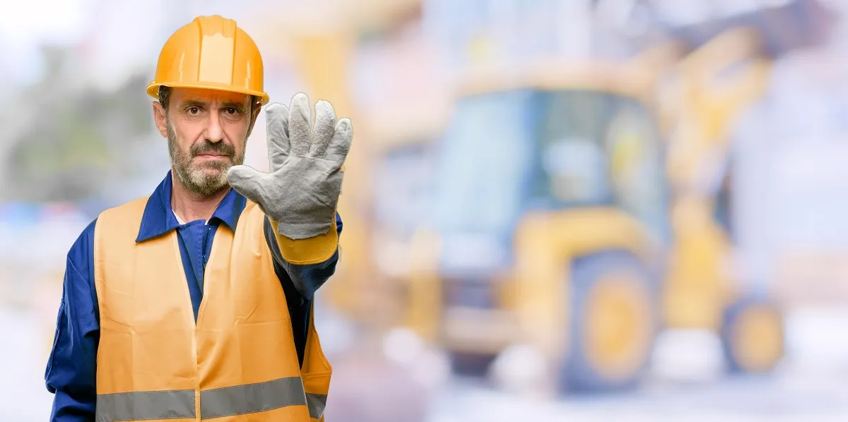 Kto w zakładzie pracy powinien zatwierdzać dokumenty ustanawiające zasady bhp [Poradnia BHP]
