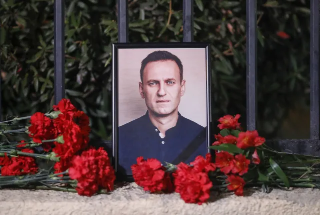 Rzeczniczka Nawalnego: Matce i prawnikom opozycjonisty nie pozwolono wejść do kostnicy