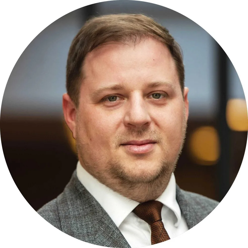 Szymon Kowalski, Amazon