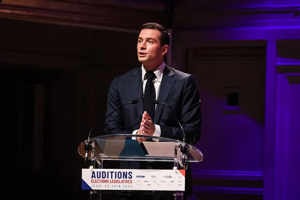 Jordan Bardella premierem? Dziś druga tura wyborów we Francji