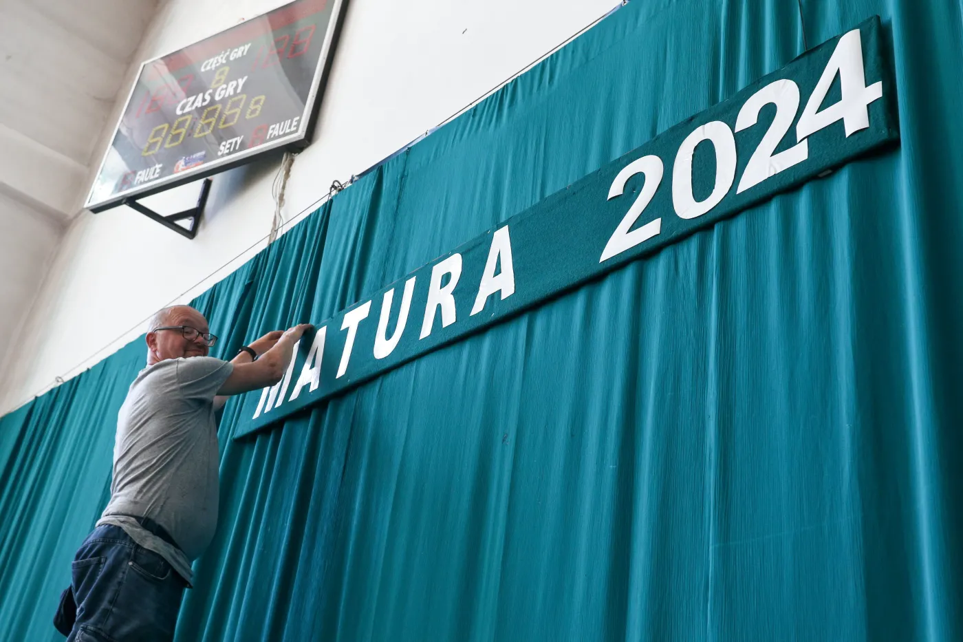 Matura 2024: Dziś "królowa nauk". Z jakimi zadaniami z matematyki zmierzą się maturzyści?
