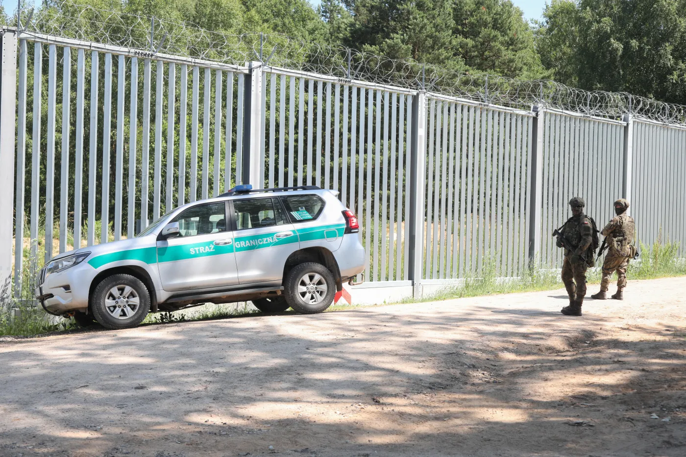 Tusk zapowiada wzmacnianie zapory na granicy z Białorusią