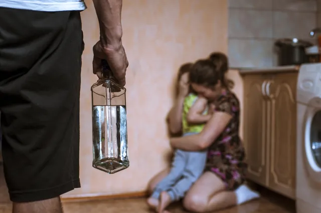 Mocny problem z alkoholem. Czas na egzekwowanie przepisów reklamy alkoholu i zaostrzenie już istniejących