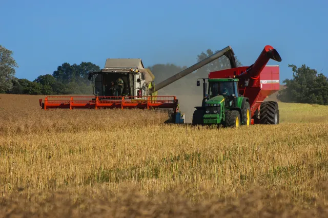 KE zatwierdziła 2,1 mld zł wsparcia rządowego dla polskich rolników