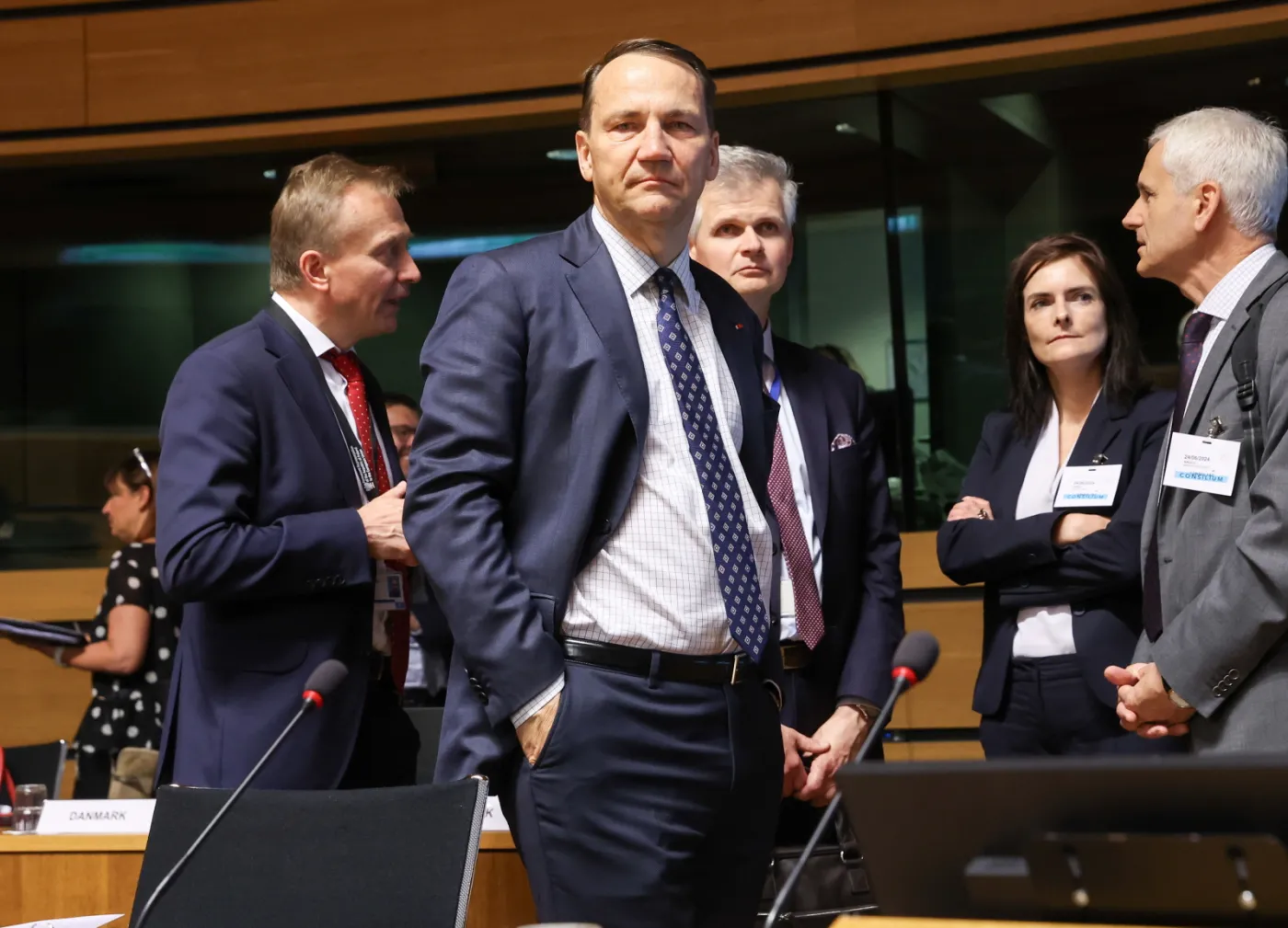 UE przekaże Ukrainie ogromne zyski z rosyjskich aktywów. Sikorski: Agresor zapłaci za konsekwencje agresji