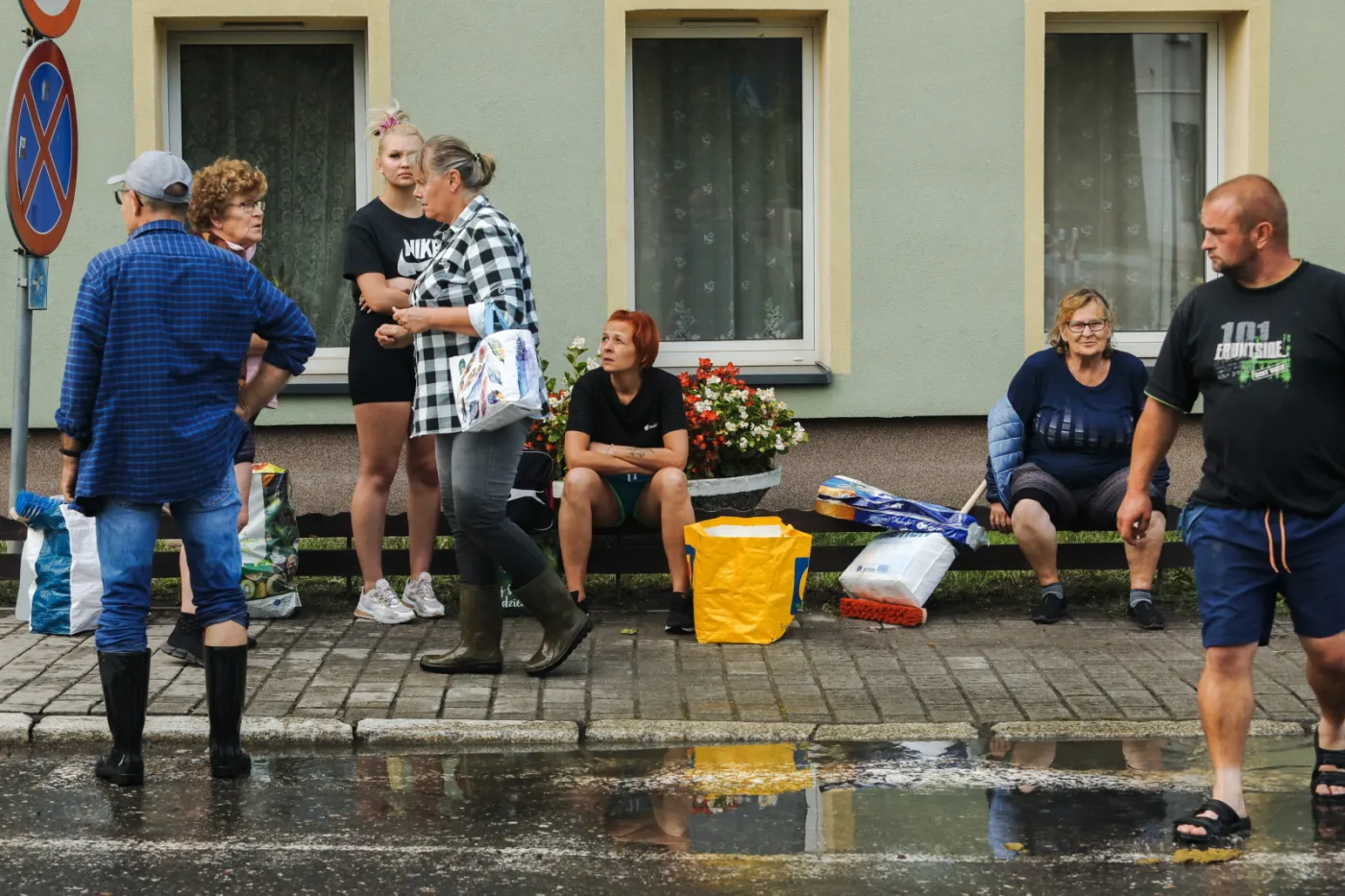 Solidarność w obliczu żywiołu. Jak mieszkańcy i służby walczą o odbudowę po powodzi?