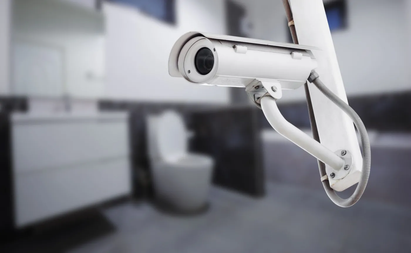 Monitoring w pracy: Walka o toalety wolne od kamer
