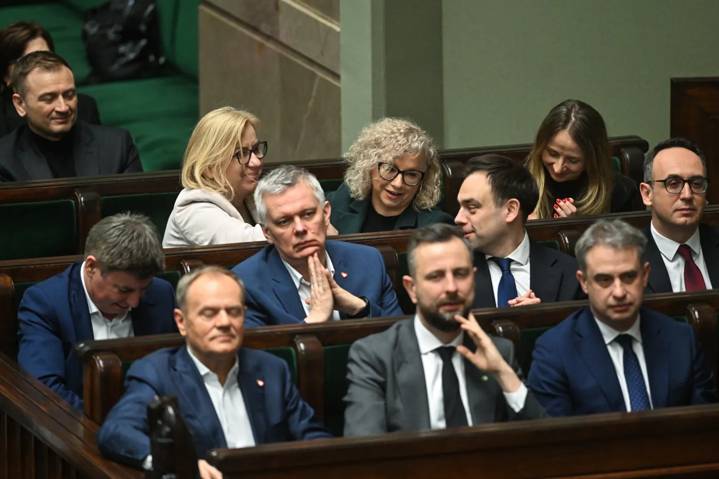 Wzrost poparcia dla rządu, ale nadal przeważają oceny negatywne [SONDAŻ]