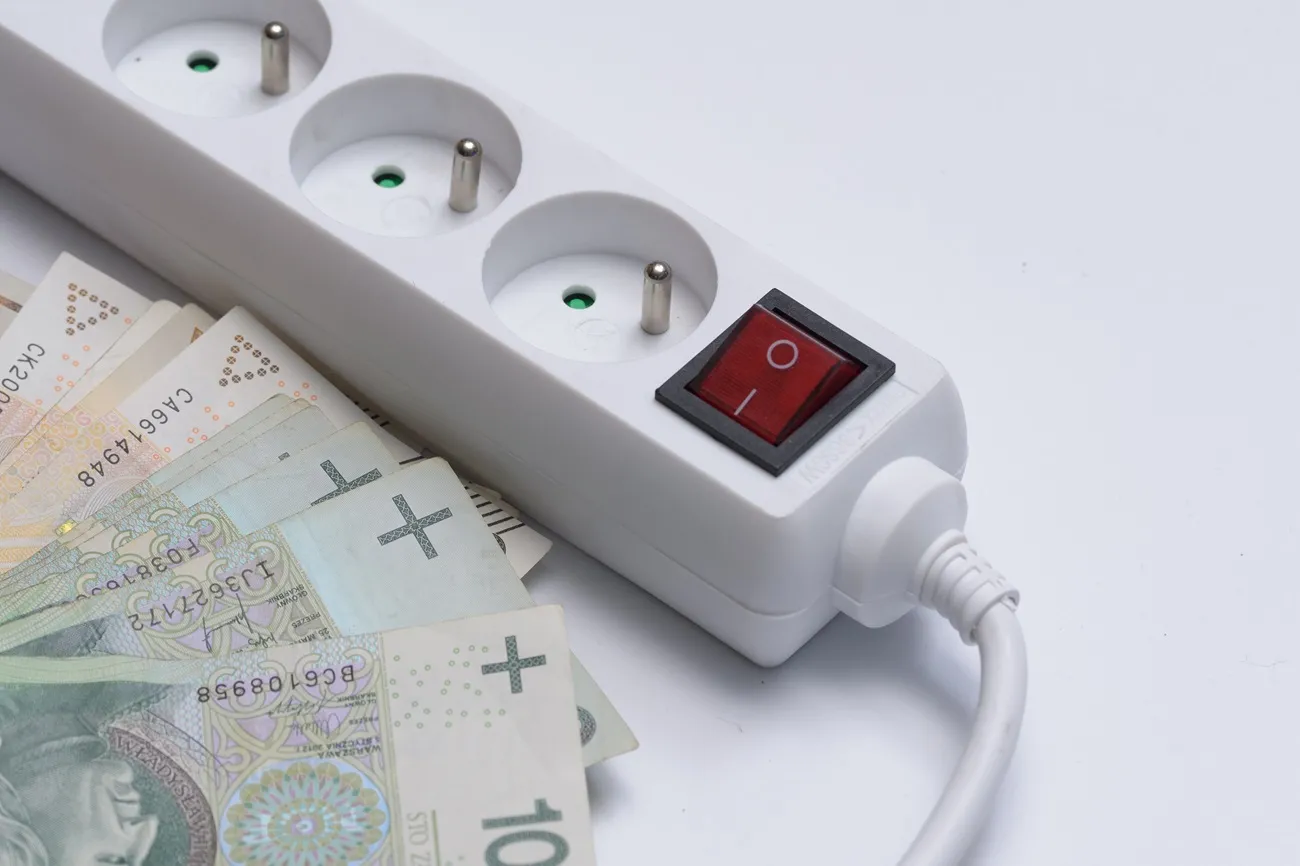 ZUS podnosi dopłatę do energii. Kto dostanie więcej od 1 marca?