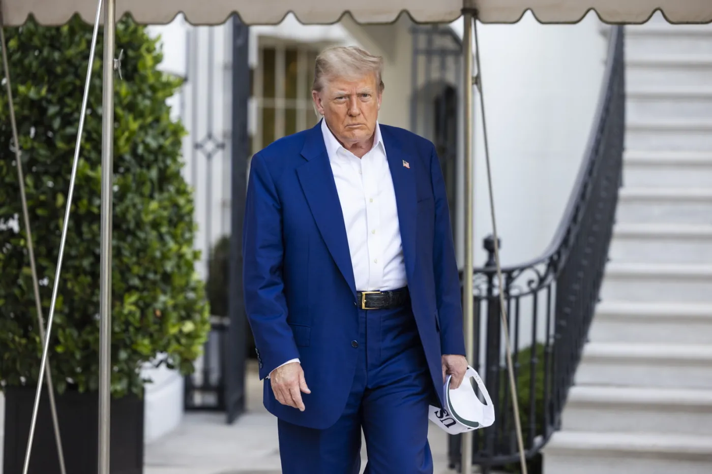 Wojna izraelsko-irańska. Trump oskarża oba kraje o naruszenie rozejmu, ale przyjmuje tłumaczenie Izraela