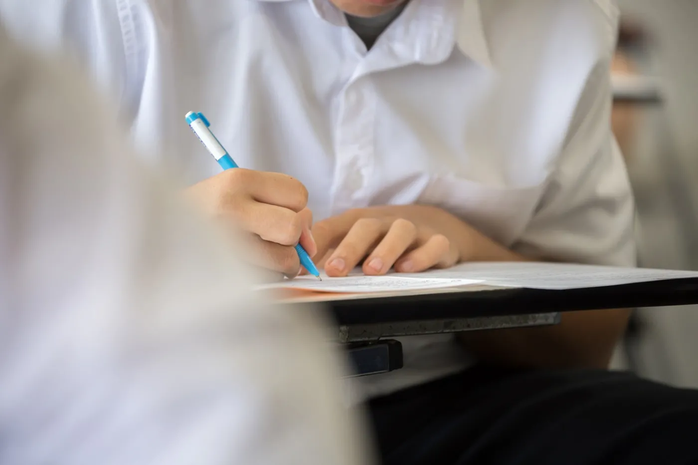 Wyniki matur 2025: Co piąty uczeń nie zdał. Średni wynik z polskiego gorszy niż z matematyki