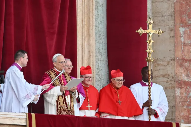 Pierwsze słowa nowego papieża. Leon XIV: Niech pokój będzie z wami wszystkimi