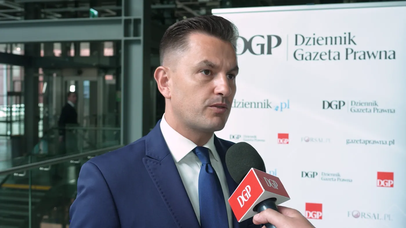 Projekt noweli kodeksu spółek handlowych wydłużający czas na cyfryzację akcji trafił do komisji