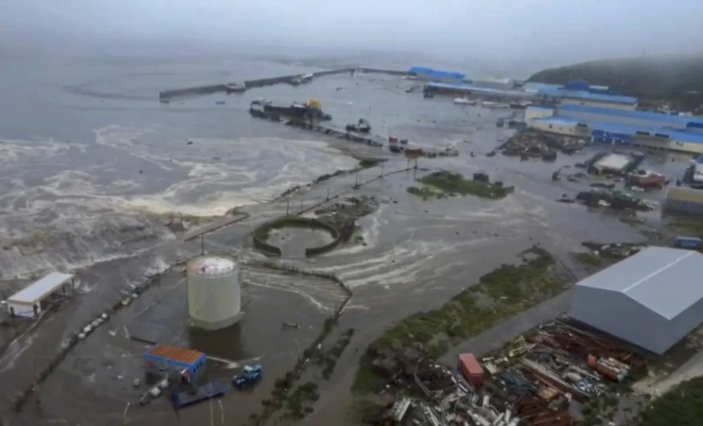 Trzęsienie ziemi na Kamczatce. Zagrożenie tsunami dla kilku krajów [WIDEO]