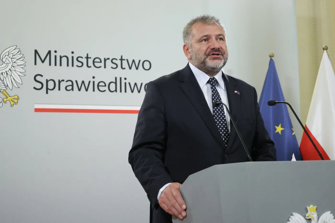 Nowy minister sprawiedliwości pod lupą. Polacy oceniają Waldemara Żurka [SONDAŻ]