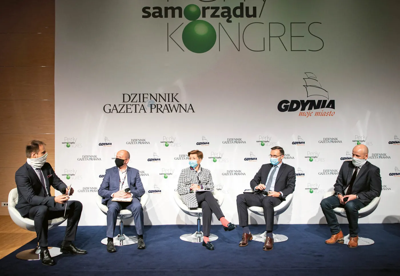 Gospodarka komunalna pod ścianą