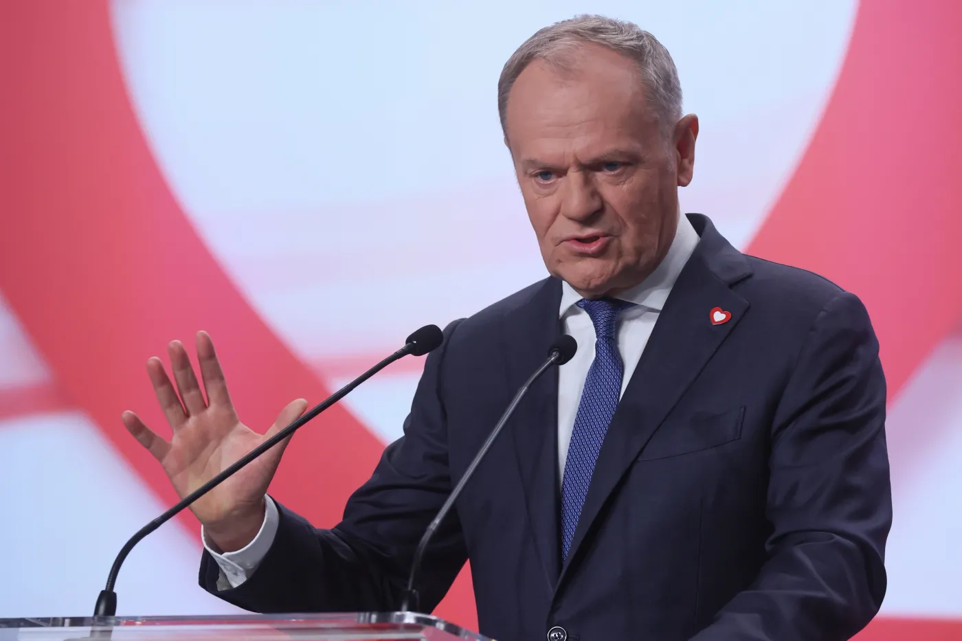 Tusk ujawnia „piątkę Putina”. Porównuje ją z „piątką Kaczyńskiego”. Mocny cios w opozycję