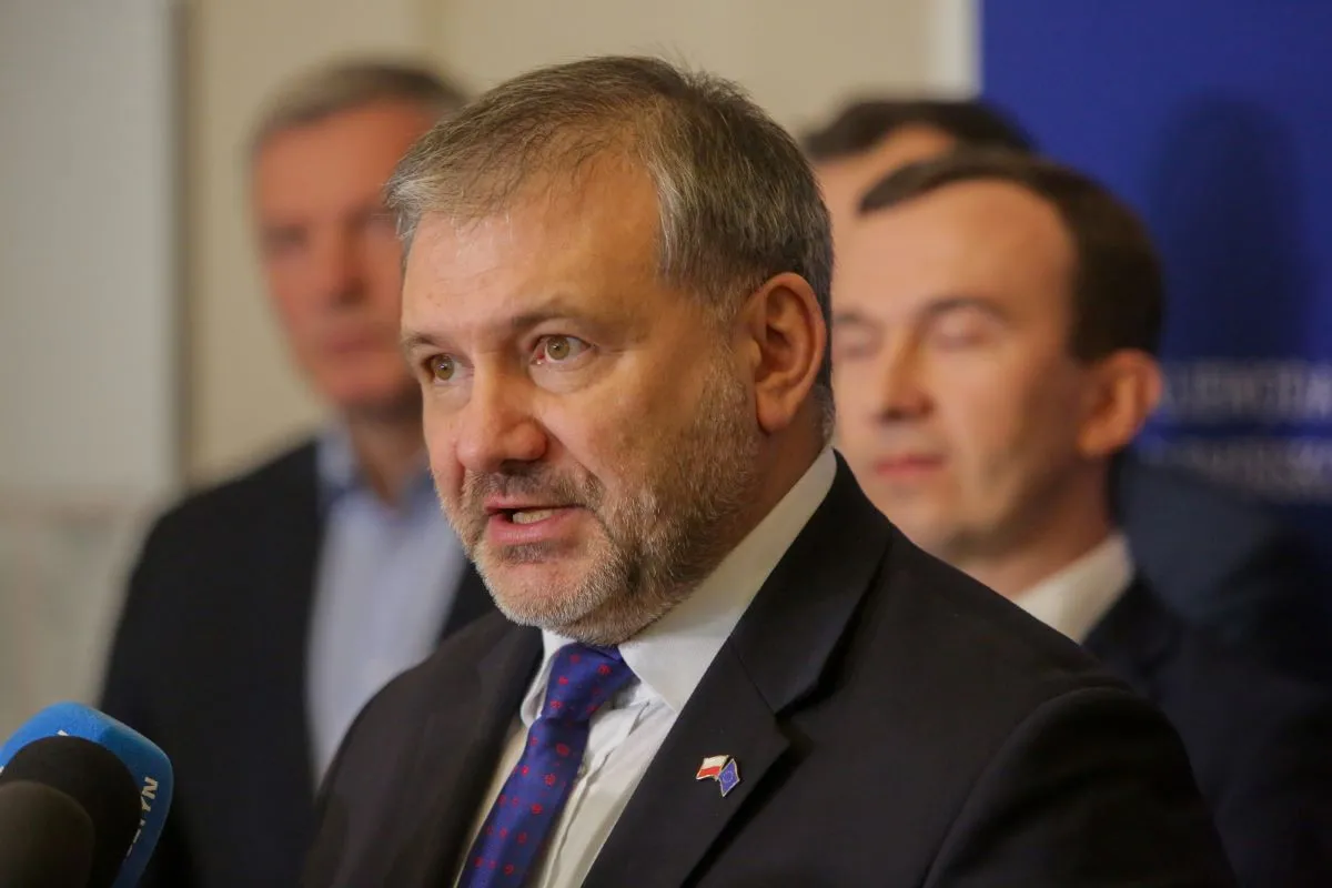 Minister Waldemar Żurek przyjął mandat. 1500 zł i 15 punktów karnych za wykroczenie w Krakowie