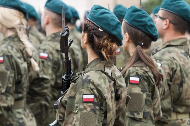 Karta Rodziny Mundurowej w Sejmie. Nowe przywileje dla 1,2 mln Polaków