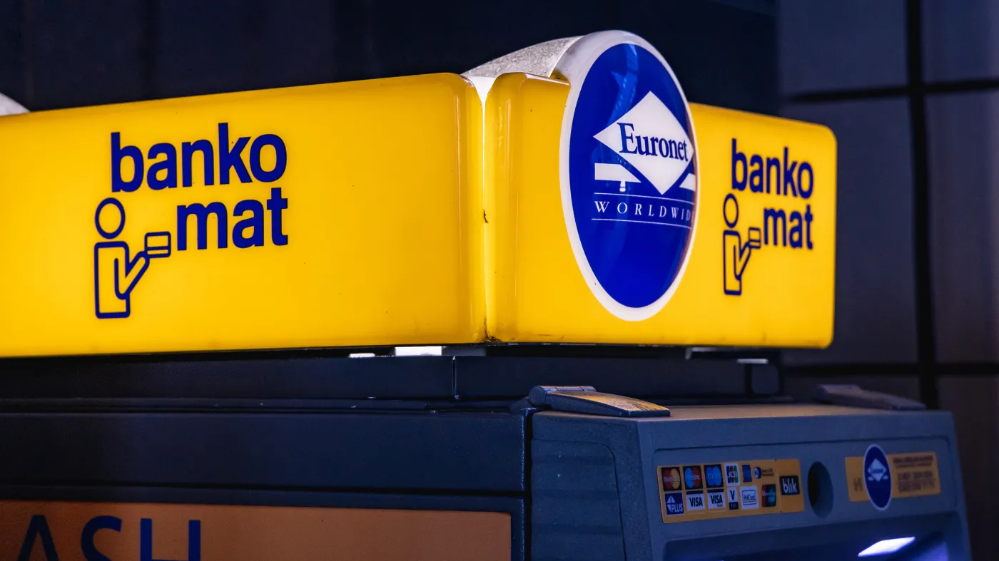 Euronet wprowadza ograniczenia. Od 19 lutego wypłacisz w bankomacie jednorazowo tylko 200 zł
