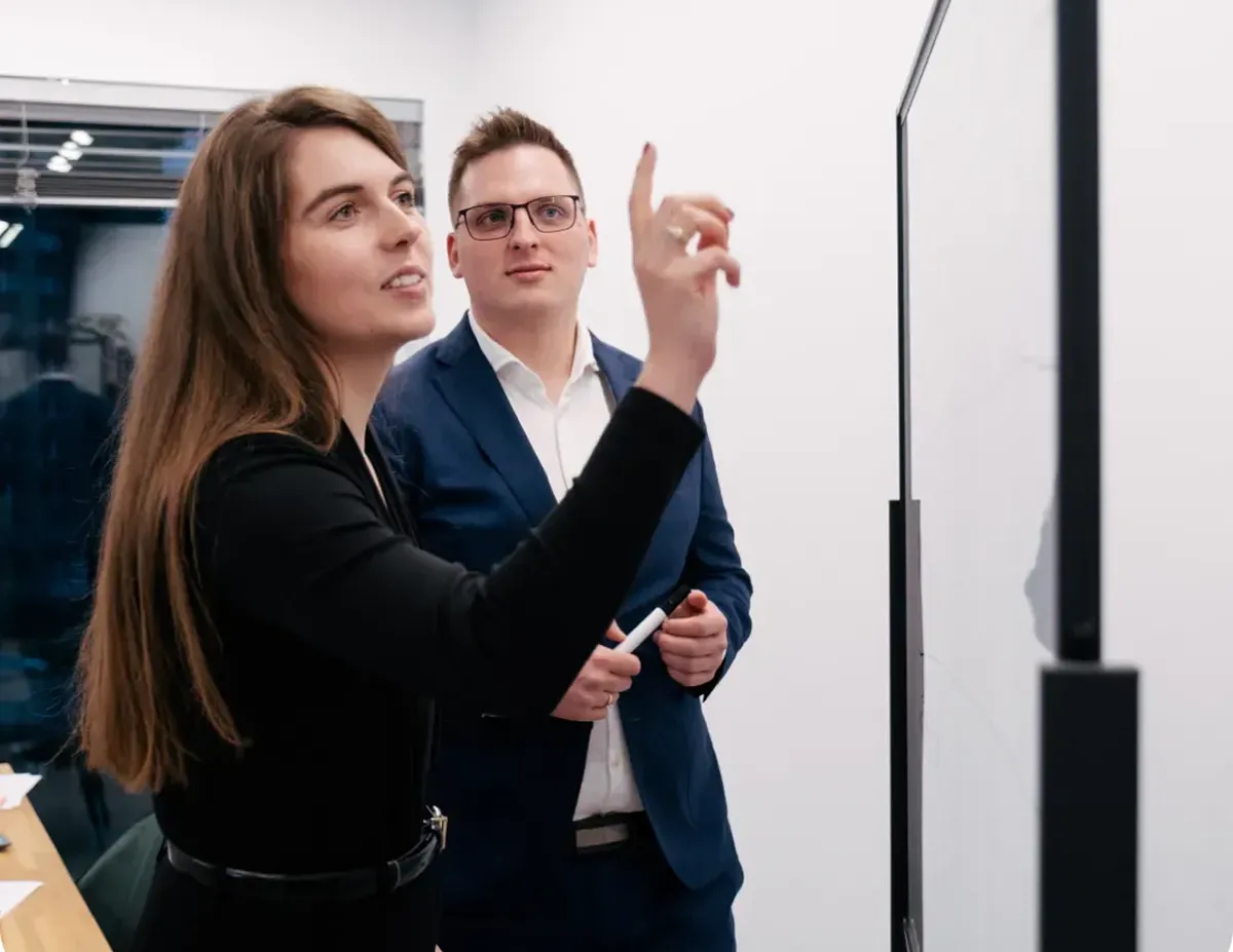 Modernizacja systemów IT jako decyzja strategiczna - jak wybrać właściwe podejście i ocenić całkowity koszt decyzji