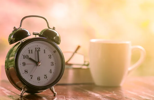 Zmiana czasu coraz bliżej. W tym roku zegarki przestawimy szybciej